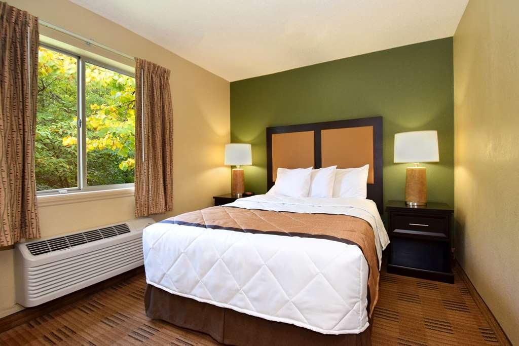 Suburban Studios Houston North I-45 Phòng bức ảnh