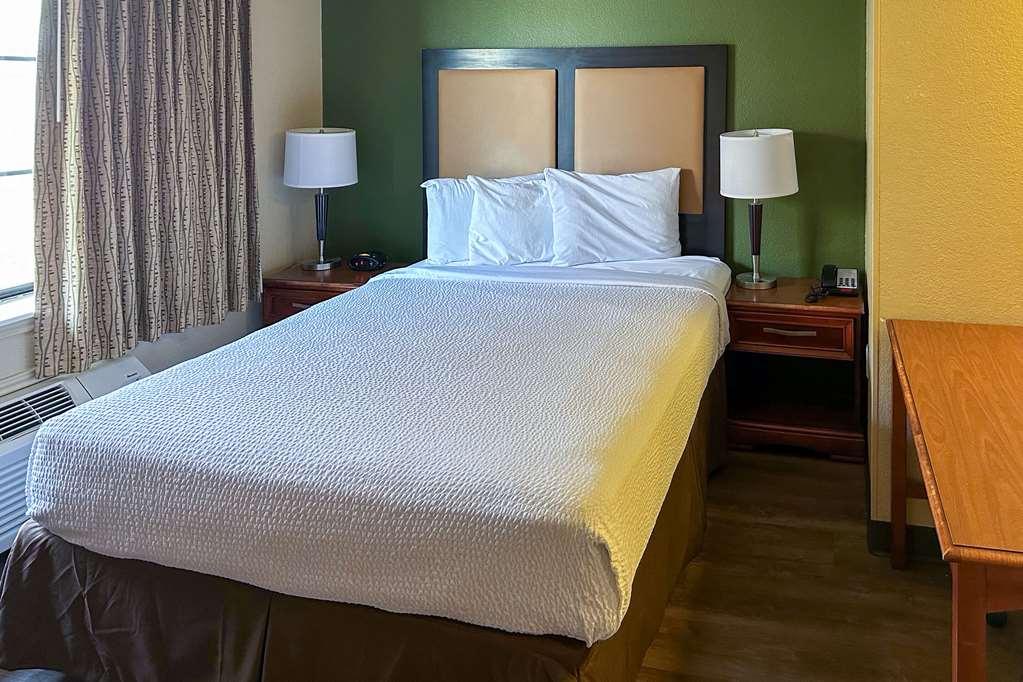 Suburban Studios Houston North I-45 Phòng bức ảnh