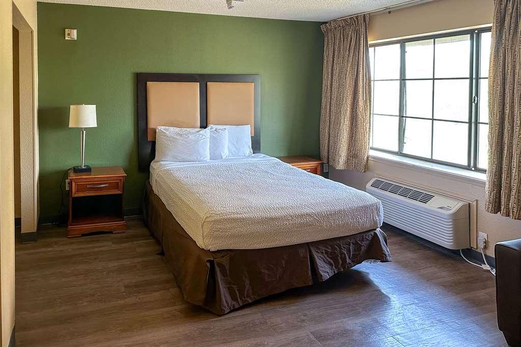 Suburban Studios Houston North I-45 Phòng bức ảnh