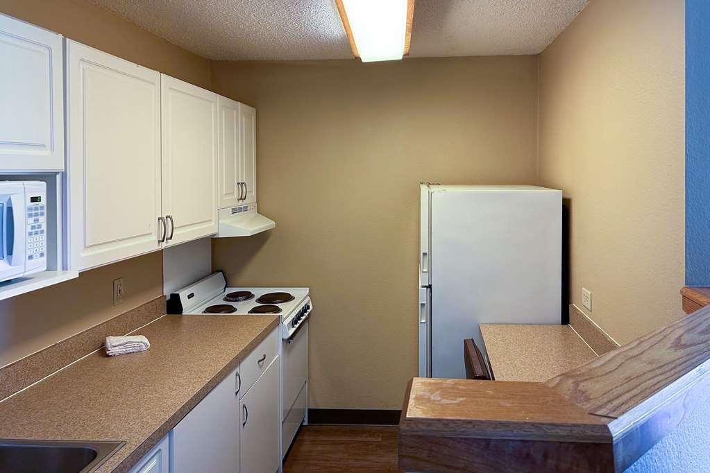 Suburban Studios Houston North I-45 Phòng bức ảnh