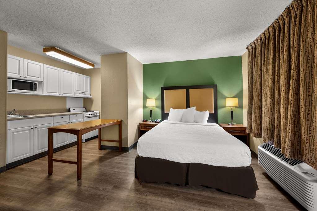 Suburban Studios Houston North I-45 Phòng bức ảnh