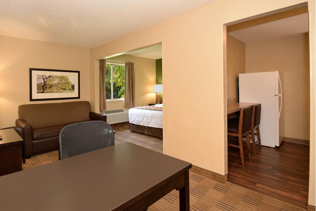 Suburban Studios Houston North I-45 Ngoại thất bức ảnh